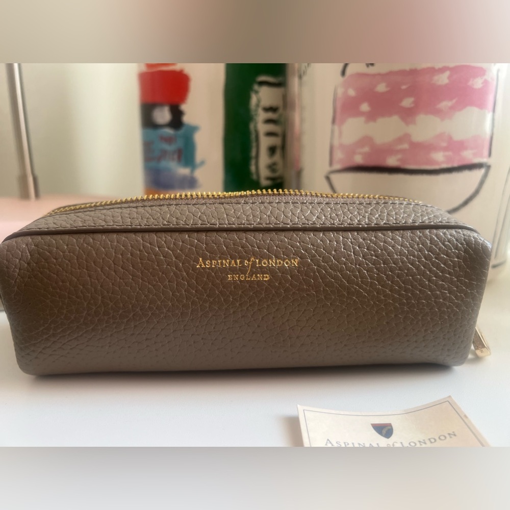 Aspinal of London Small London case. Warm Grey Pebble Leather.